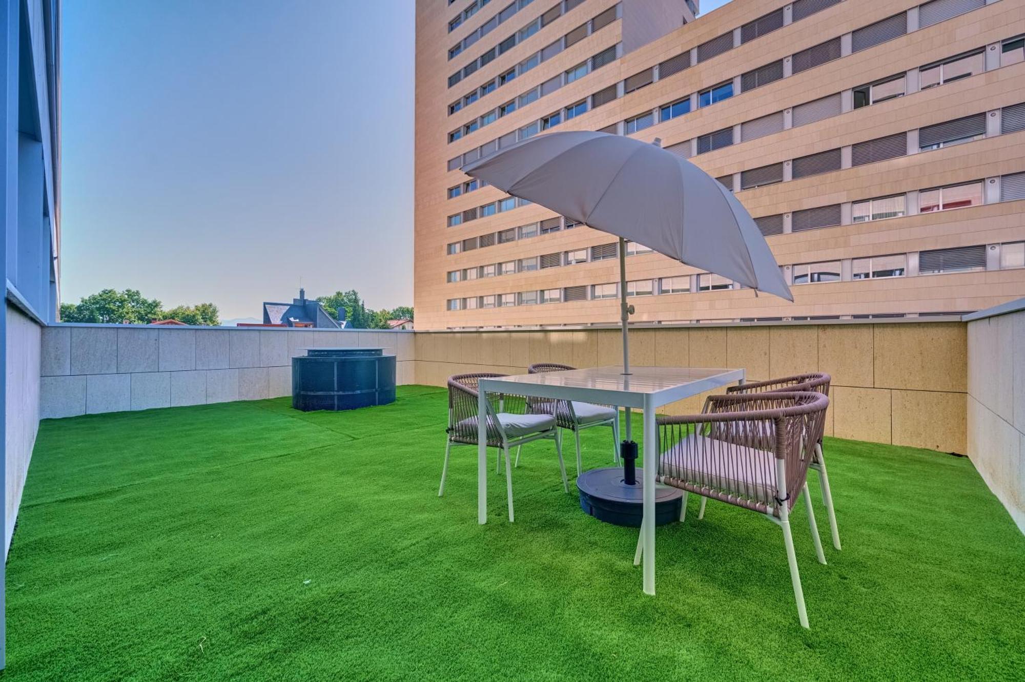 Apartamento Salesianos By Clabao Pamplona Kültér fotó